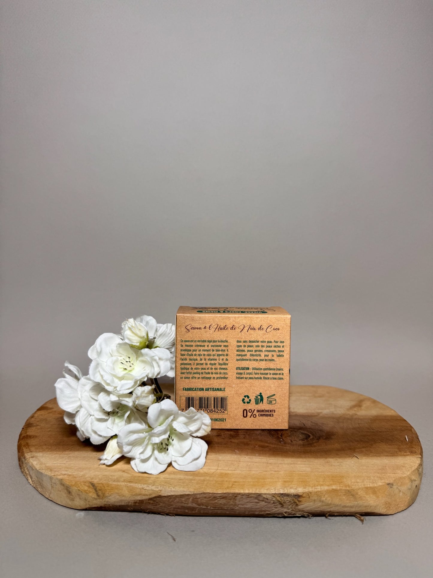 Savon Artisanal à la Noix de Coco - Saponification à Froid - 150 gr